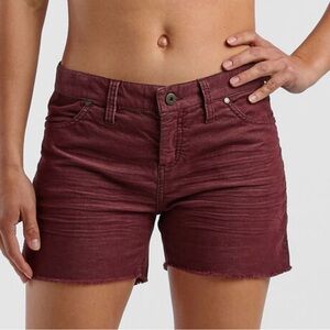 CARVE DESIGNS Raw-edged cut off short in corduroy.